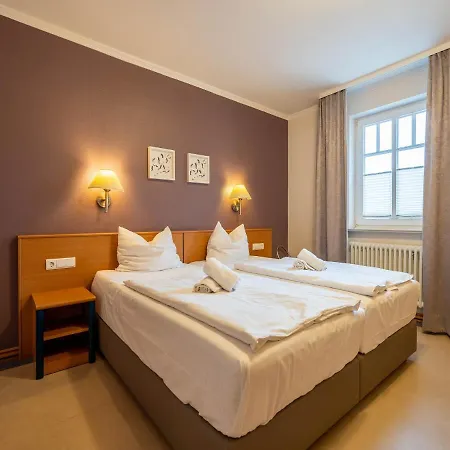 Komfortplus Mit 1 Schlafzimmer Und Balkon Im Obergeschoss 017 Apartment *